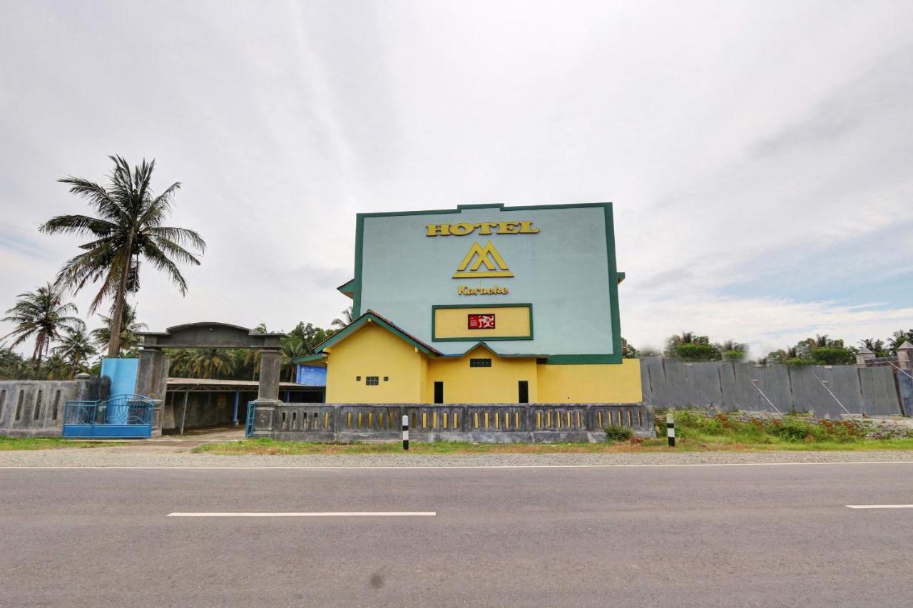 Oyo 90796 Hotel Mulya Indah Tambakmulya 外观 照片