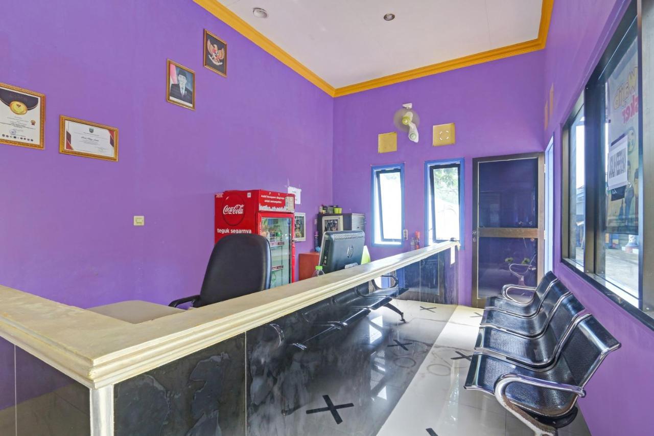Oyo 90796 Hotel Mulya Indah Tambakmulya 外观 照片