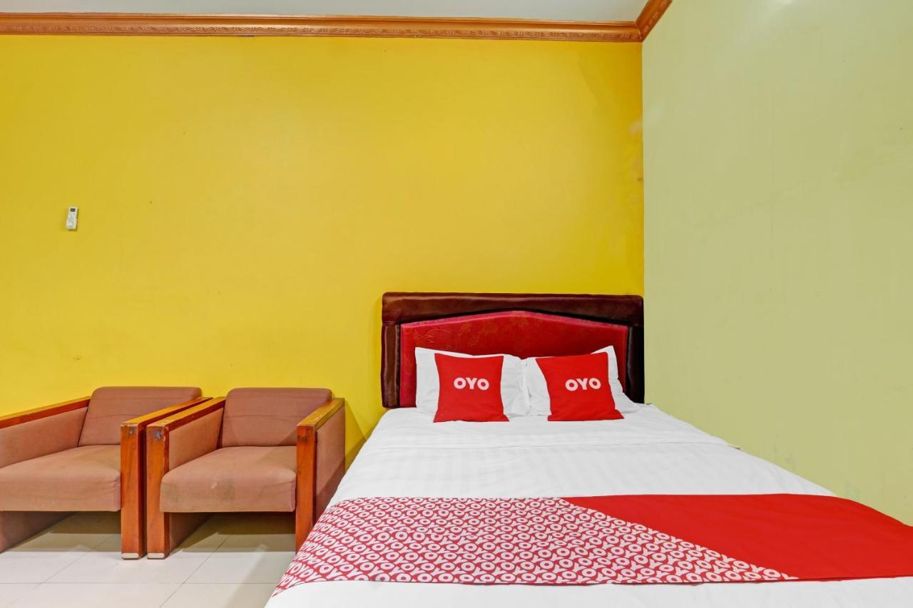 Oyo 90796 Hotel Mulya Indah Tambakmulya 外观 照片
