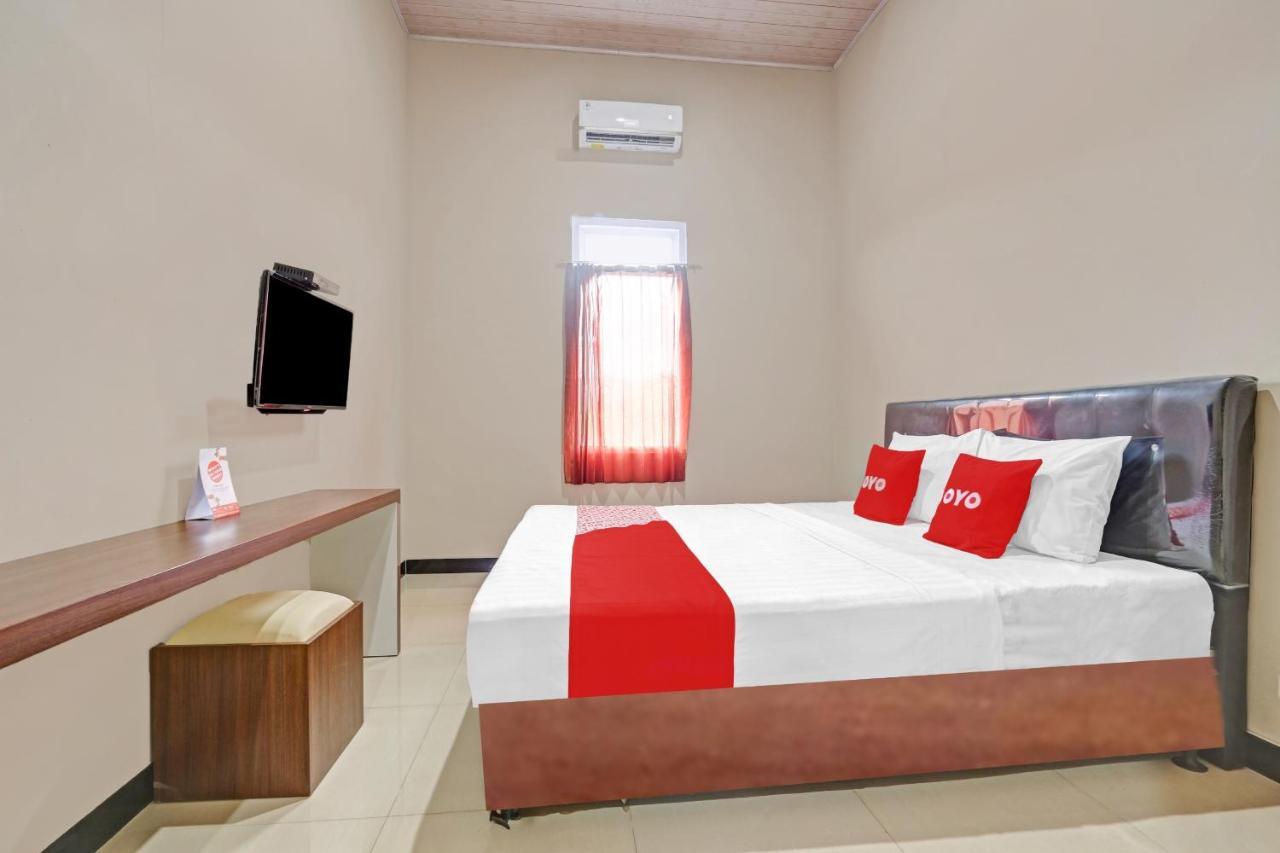 Oyo 90796 Hotel Mulya Indah Tambakmulya 外观 照片
