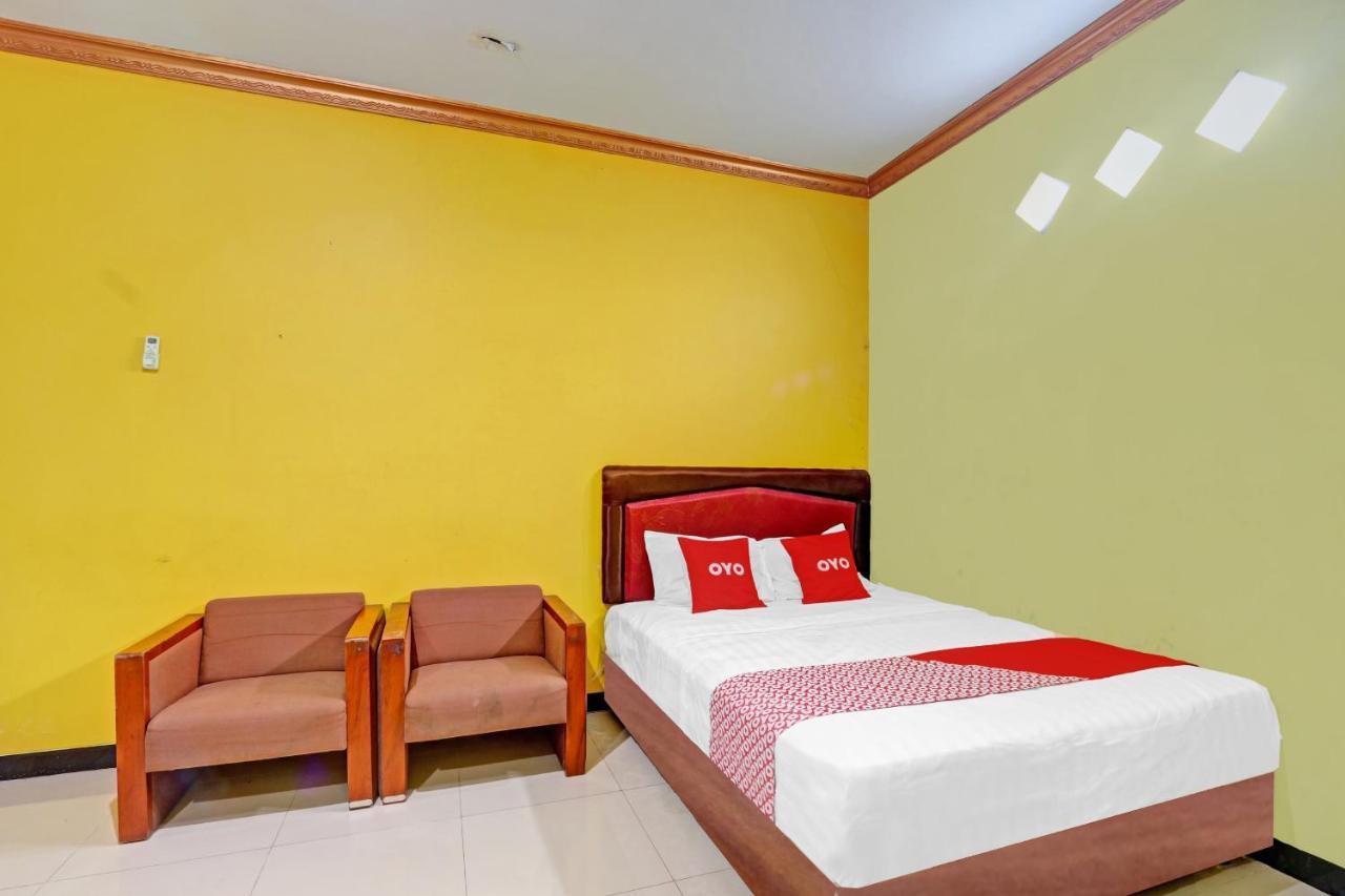 Oyo 90796 Hotel Mulya Indah Tambakmulya 外观 照片