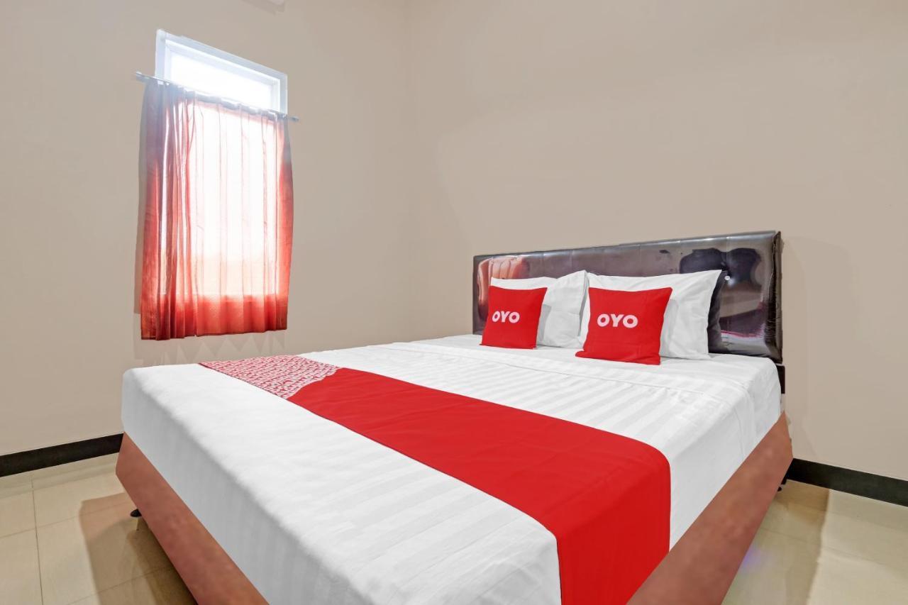 Oyo 90796 Hotel Mulya Indah Tambakmulya 外观 照片