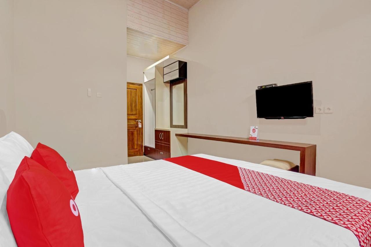 Oyo 90796 Hotel Mulya Indah Tambakmulya 外观 照片
